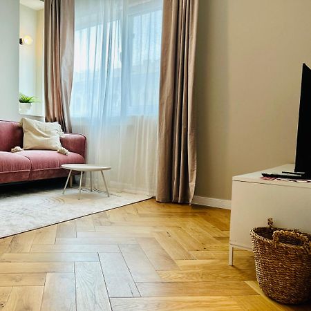 Ultracentral Lux Boutique 1Br Ap Near Subway Bucureşti Exterior foto